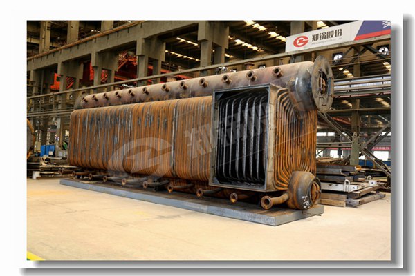 4吨蒸汽锅炉，带炉油运行